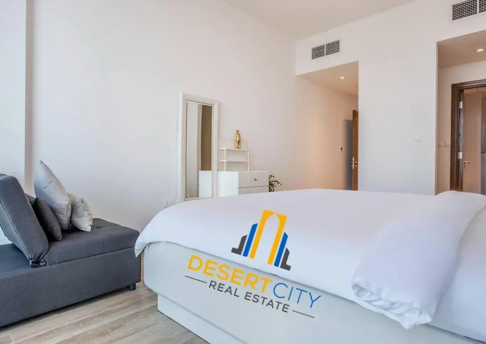 Fully Furnished 3 Bed In Habtoor City, Hosted By Desert City Stays Ντουμπάι