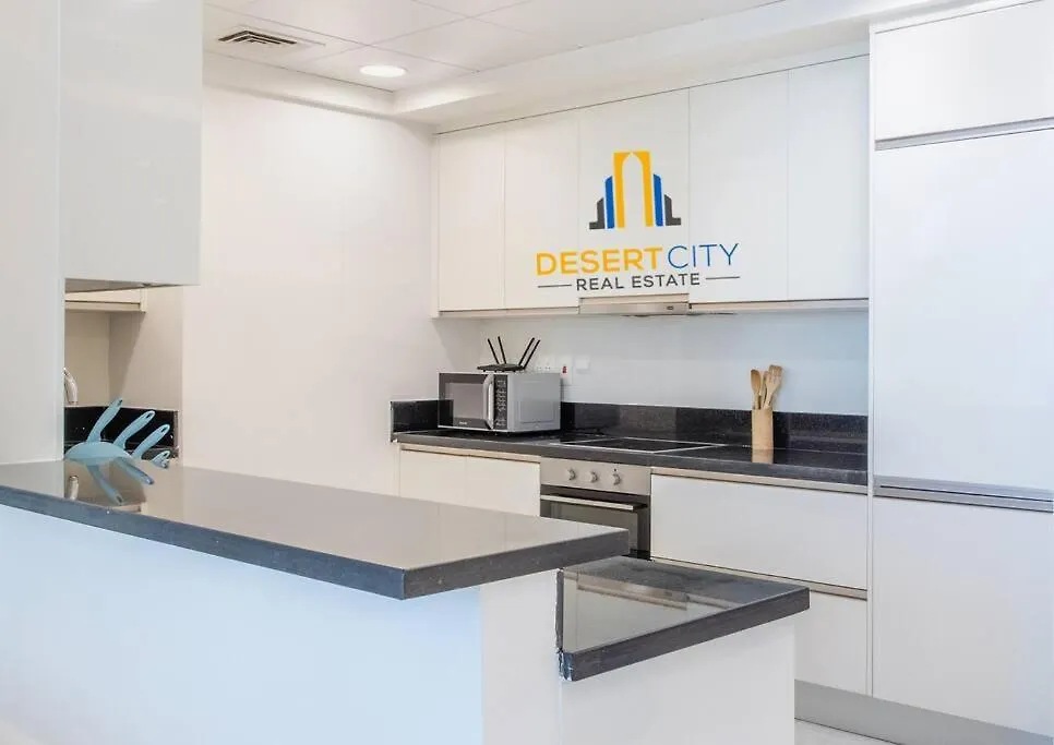 Fully Furnished 3 Bed In Habtoor City, Hosted By Desert City Stays Ντουμπάι